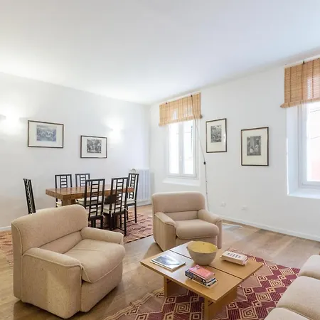 By Short Holidays 1 *