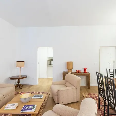 By Short Holidays 1 דירה *