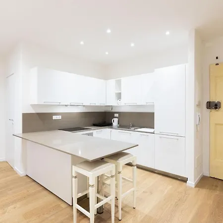 By Short Holidays 1 דירה