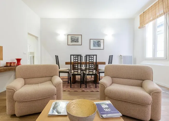 By Short Holidays 1 بولونيا