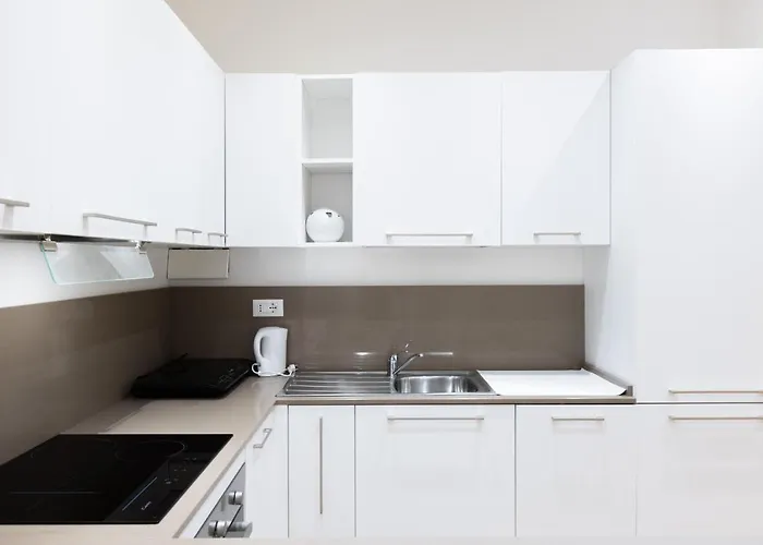 By Short Holidays 1 Apartment Bologna